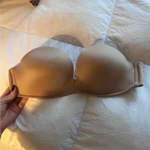 Victoria’s Secret bombshell strapless bra, never worn